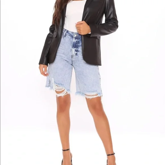 Light Distressed Bermuda Shorts - Picture 3 of 11